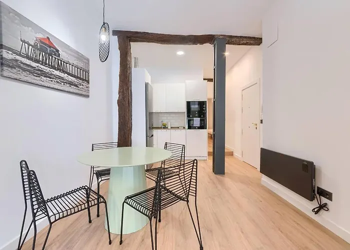 Artekale & Pintxos In Old Town *