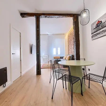 Artekale & Pintxos In Old Town Apartment *