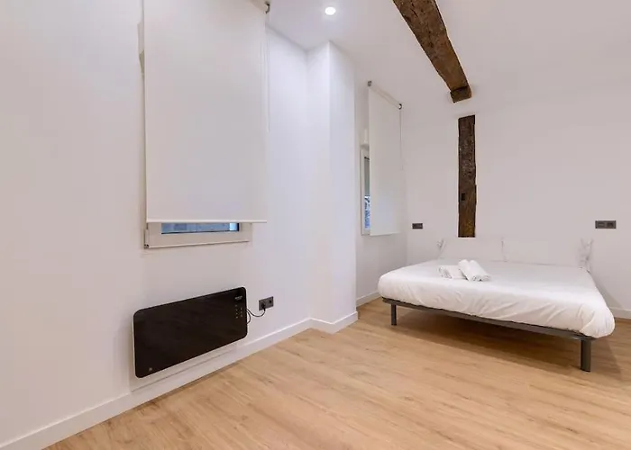 Artekale & Pintxos In Old Town *